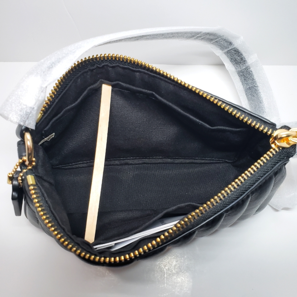 ❗SOLD❗COACH | Nolita 19 Wristlet Purse with Linear Quilting - Picture 11 of 15
